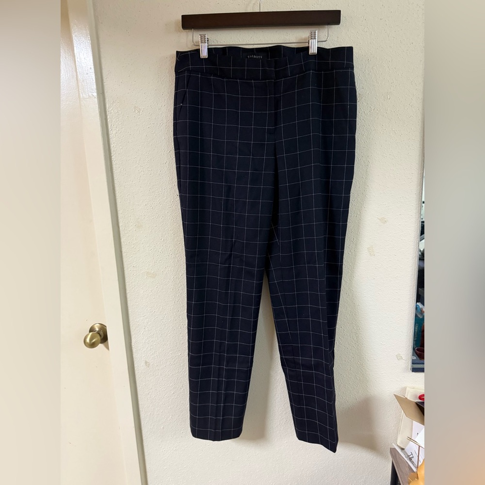 Talbots Women’s Size 8 Dark Blue Wool Signature Tapered Leg Dress Pants Office